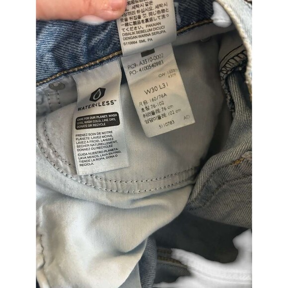 Levi's '94 Baggy Jeans Distressed Women Size 30 x 31 Loose Light Wash - Picture 7 of 7